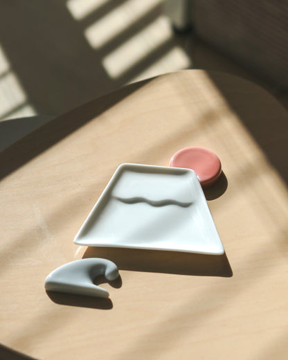 Mt. Fuiji Sauce Plate with Ocean Wave Chopstick rest